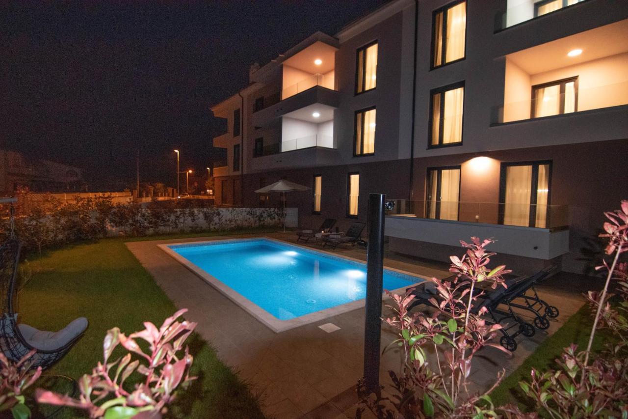 Luxury Apartment Faro With Sea View And Swimming Pool Premantura Exteriör bild